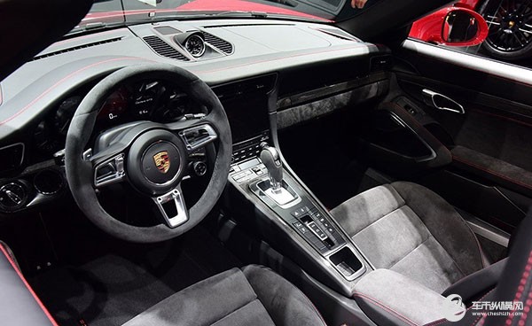 長春汽博會成就你開超級跑車的夢想