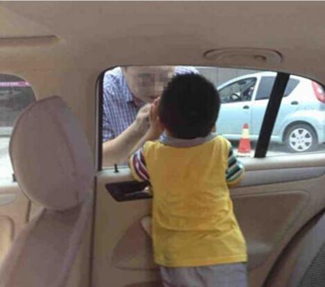 車上的一個小孔可救命 但大多數(shù)司機都不知道